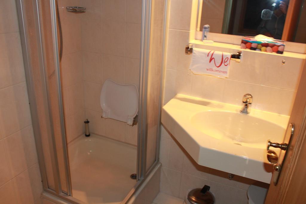 Landgasthaus & Hotel Kurfer Hof Bad Endorf Kamer foto