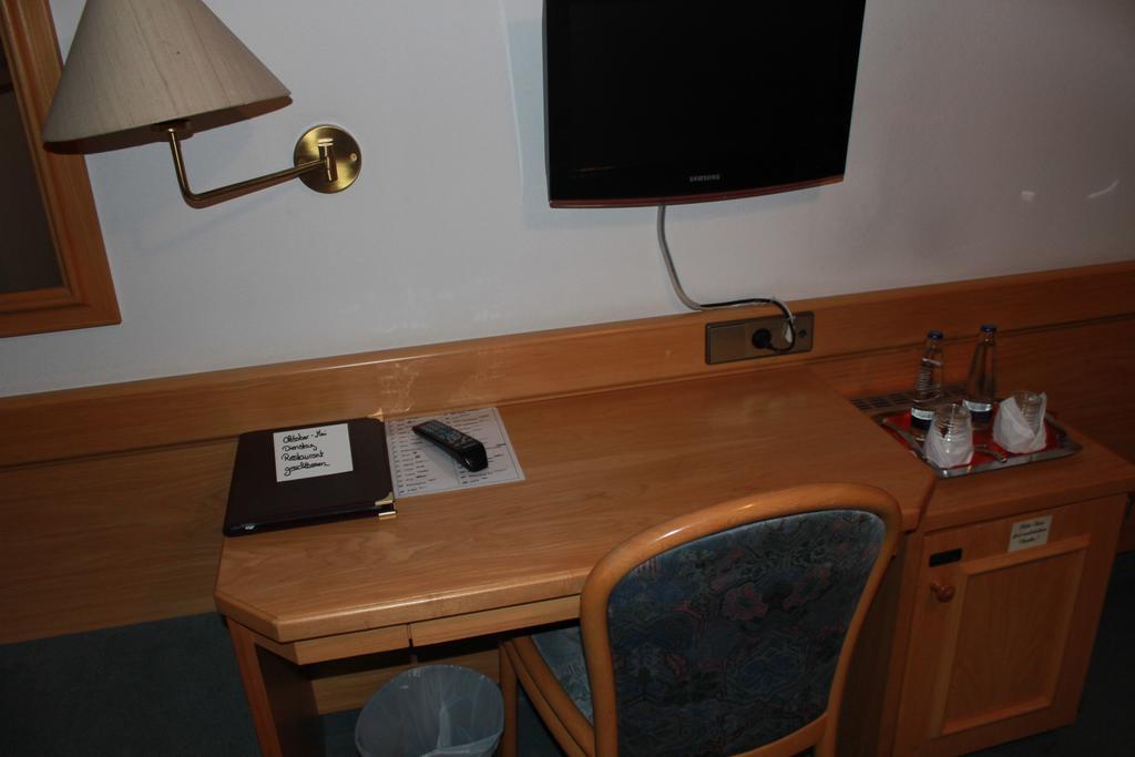 Landgasthaus & Hotel Kurfer Hof Bad Endorf Kamer foto