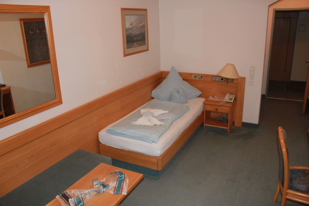Landgasthaus & Hotel Kurfer Hof Bad Endorf Kamer foto