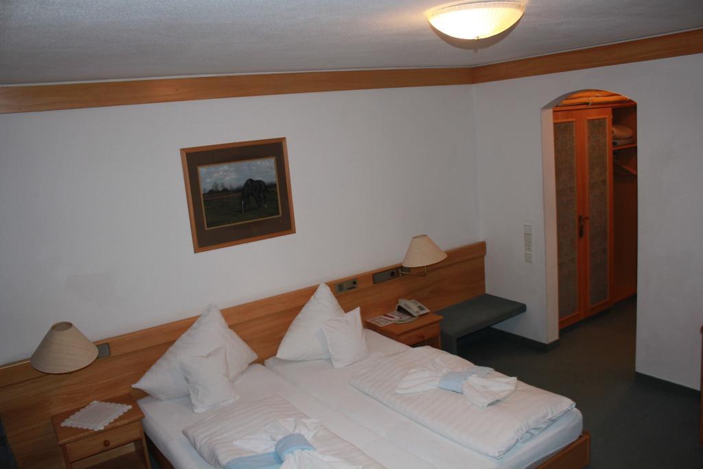 Landgasthaus & Hotel Kurfer Hof Bad Endorf Kamer foto