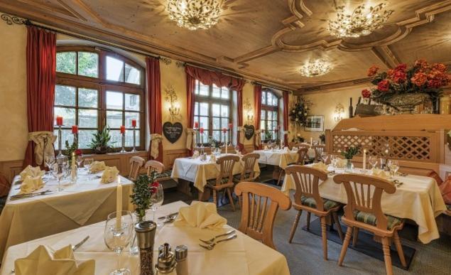 Landgasthaus & Hotel Kurfer Hof Bad Endorf Buitenkant foto